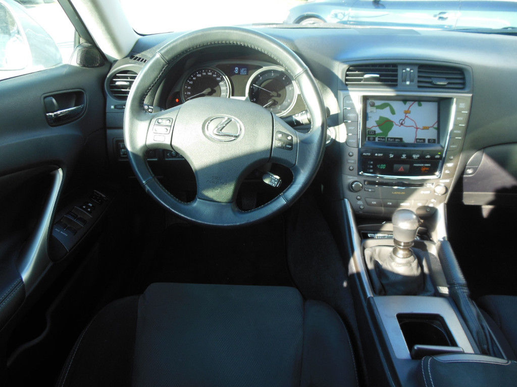 Left hand drive car LEXUS IS 220 (01/12/2008) - 